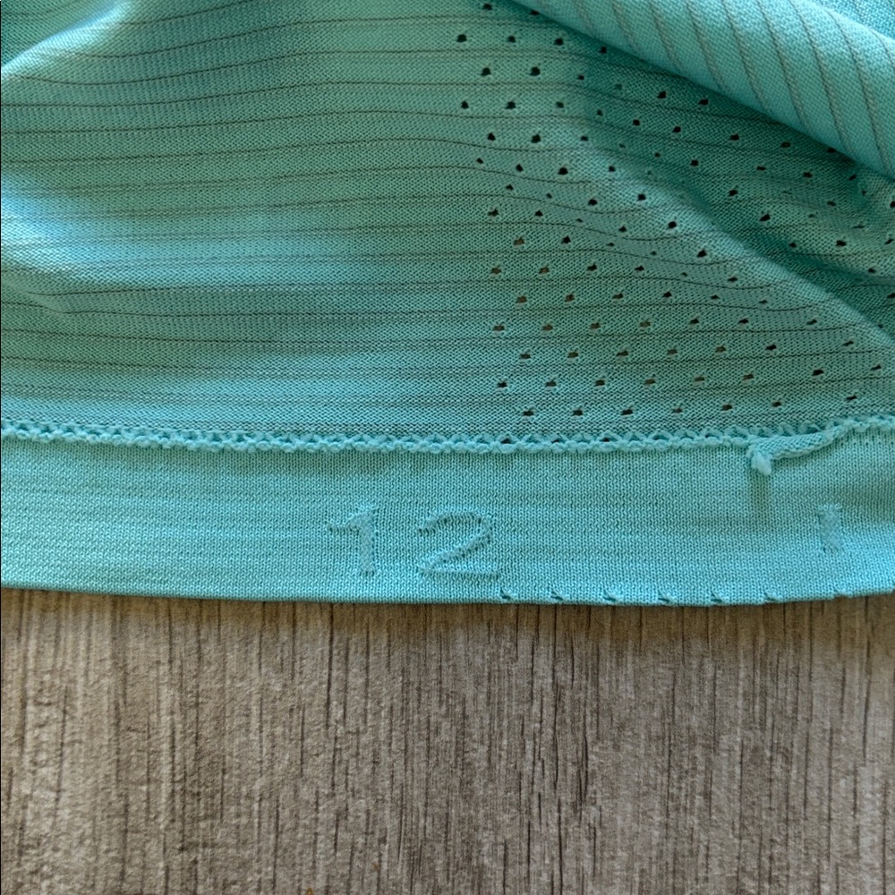 Lululemon Light Blue Short Sleeve Athletic Top Size 12 - Picture 11 of 11